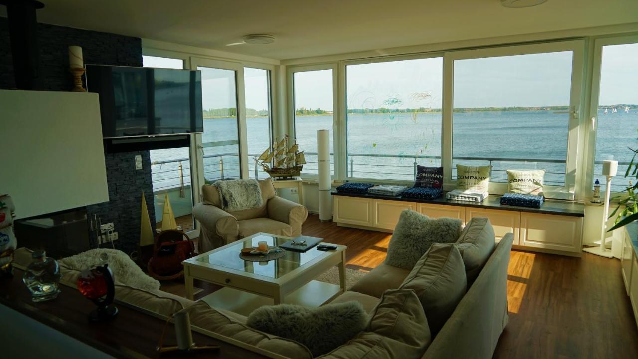 Schwimmendes Haus Robby II Villa Bitterfeld-Wolfen Luaran gambar